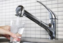 Питна чи не питна? Розберемося у якості води, що ллється з кранів чернівчан