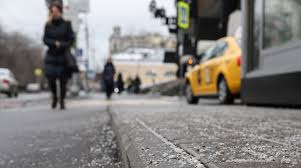 Заміна солі та піску в Чернівцях є? В пошуках альтернативних способів боротьби з ожеледицею