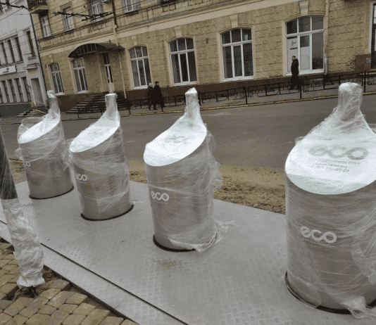 У Чернівцях почали будувати підземні смітники
