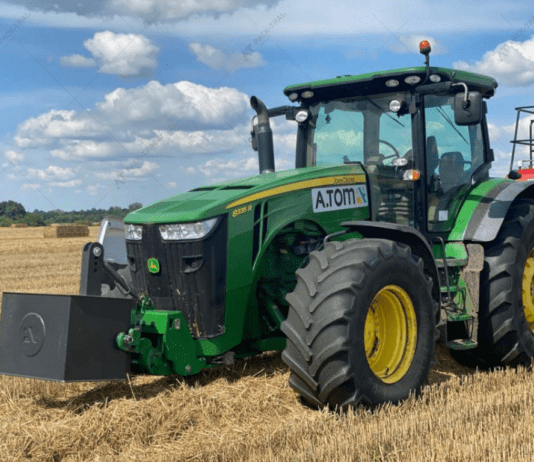 Надійний бренд John Deere. Огляд тракторів