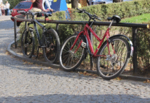 Велодоріжки та інфраструктура: чи підтримують у Чернівцях екологічний транспорт